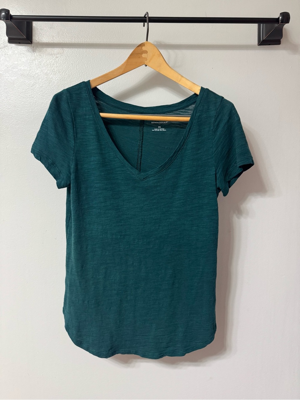 Banana Republic Deep Teal V-Neck Short Sleeve Malibu Tee